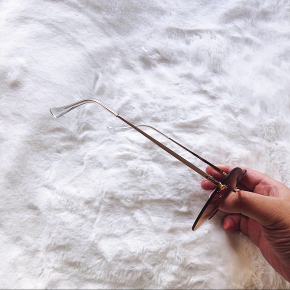 Miley Brown & Tan Gradient Heart Sunglasses - Picture 9 of 11